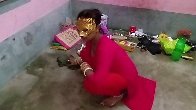first Time Indian Maid young daughter-in-law blowing cock And i pinch Her boobs